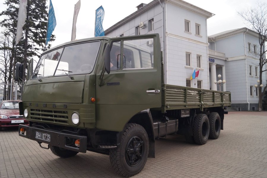 КАМАЗ 53212
