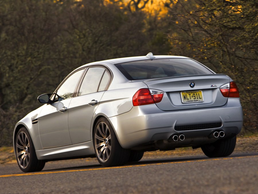 BMW 3 e90 седан