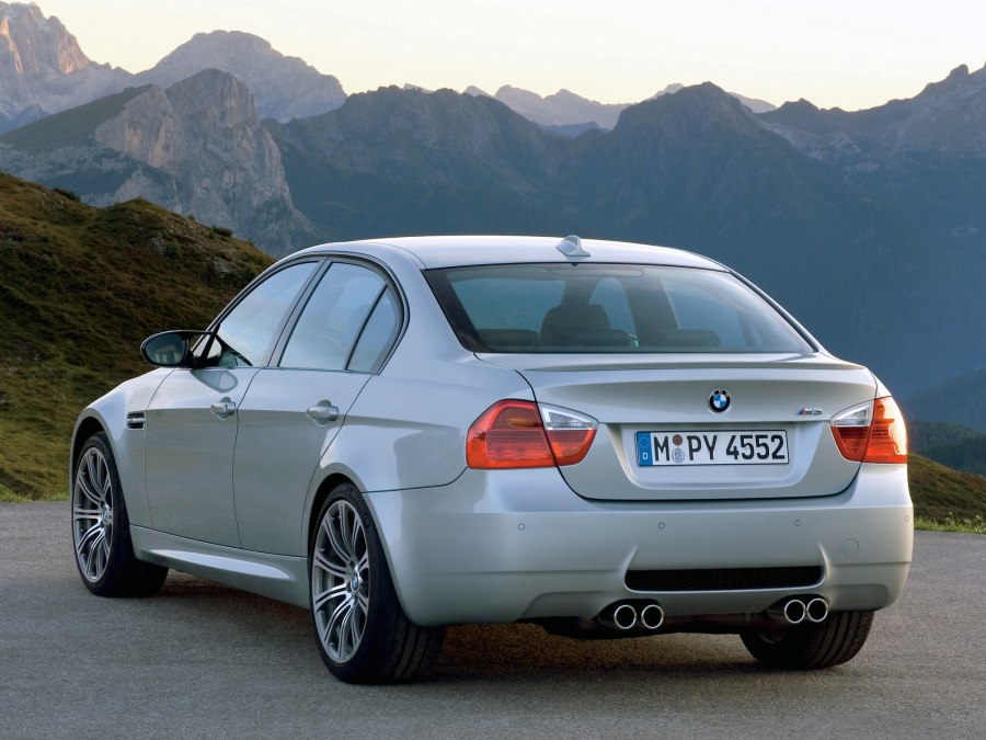 BMW m3 e90 sedan