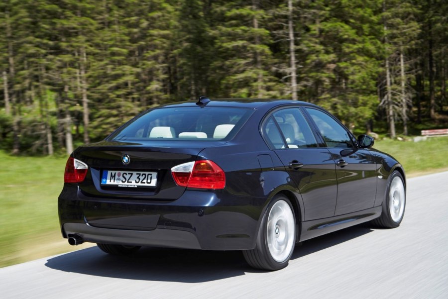 BMW 3 e90 седан