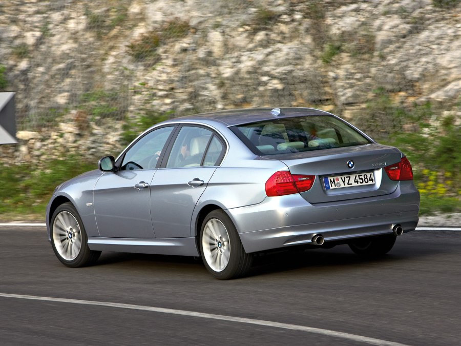 BMW 3 2011 седан