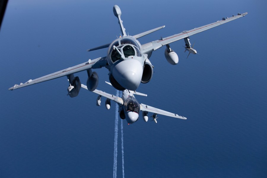 Самолет радиоэлектронной разведки ил-20