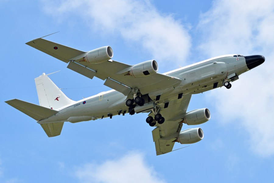 RC 135 самолет разведчик Великобритании