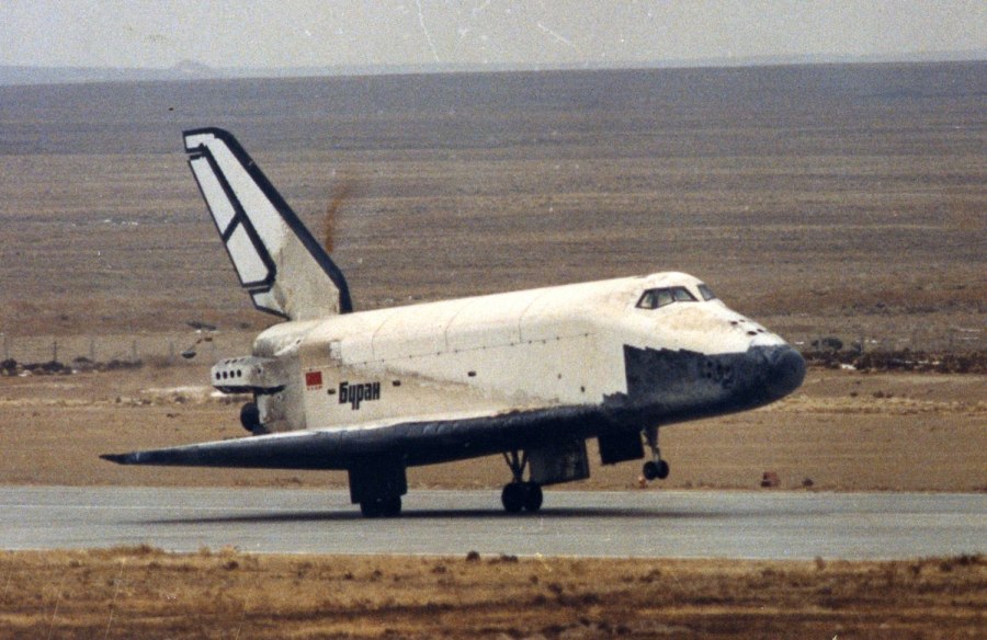 15 Ноября 1988 года орбитальный корабль Буран