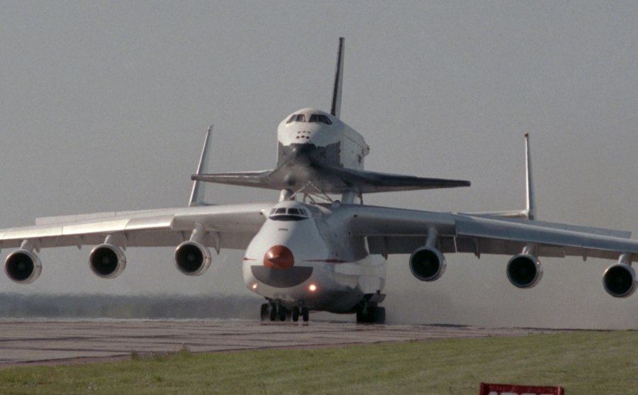 АН 124 Мрия и Буран
