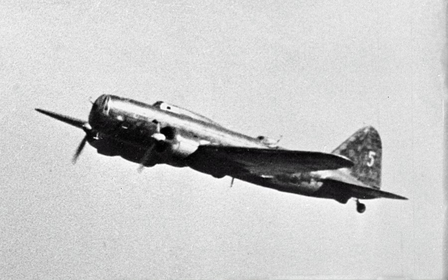 Ил-4 бомбардировщик