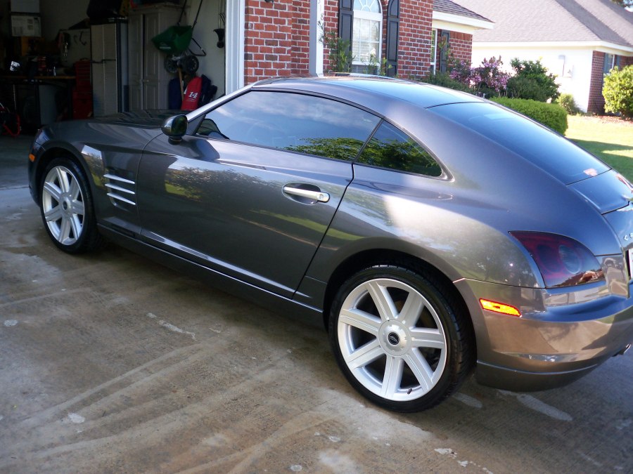 Полная оклейка автомобилей Chrysler (Крайслер) CROSSFIRE карбоновой пленкой цены