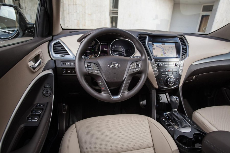 Hyundai Grand Santa Fe 2017 салон