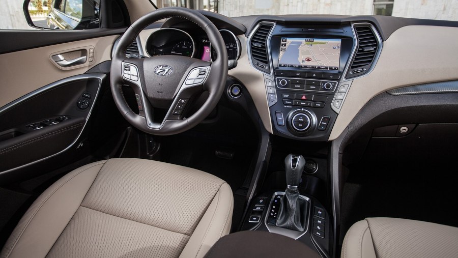Hyundai Grand Santa Fe 2016