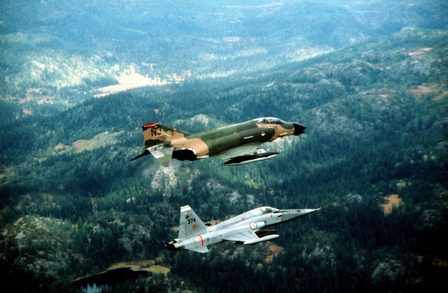 Douglas DC-10
