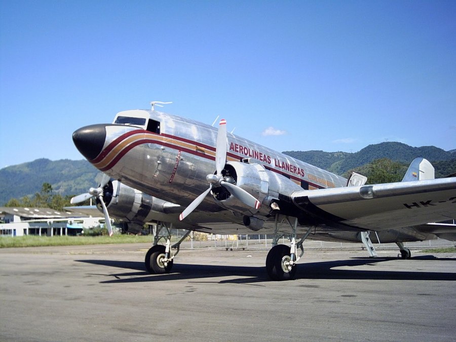 Douglas DC-3