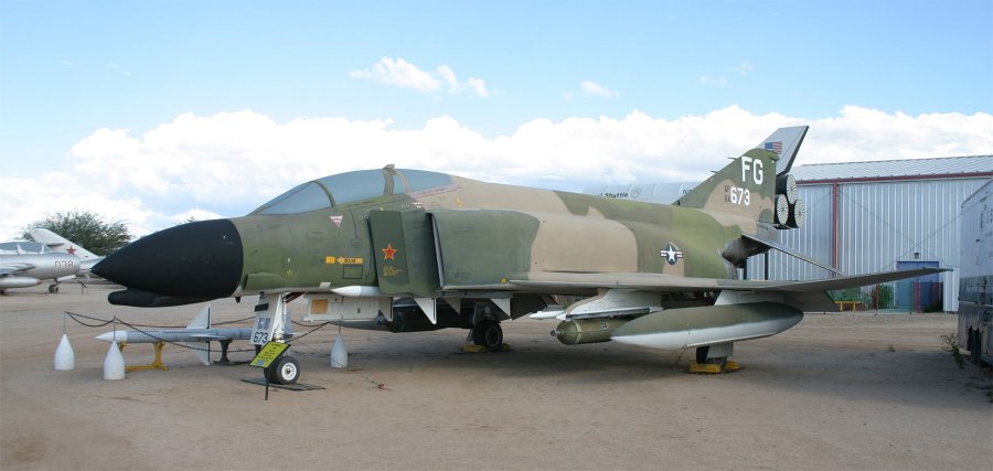 Макдоннелл Дуглас f-4a