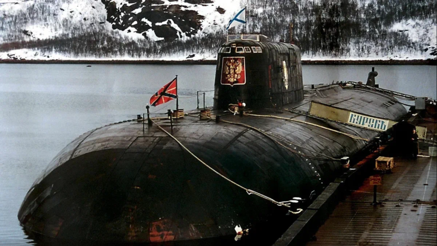 Атомная подводная лодка Курск 2000