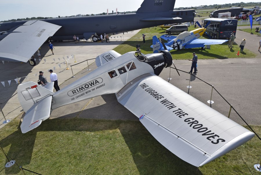 F13 aircraft