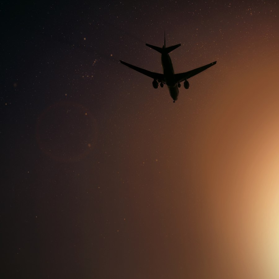 Боинг 747 в Сочи ночью