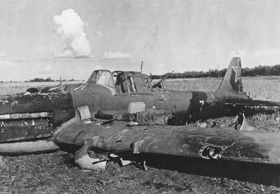 Самолёт ил-2