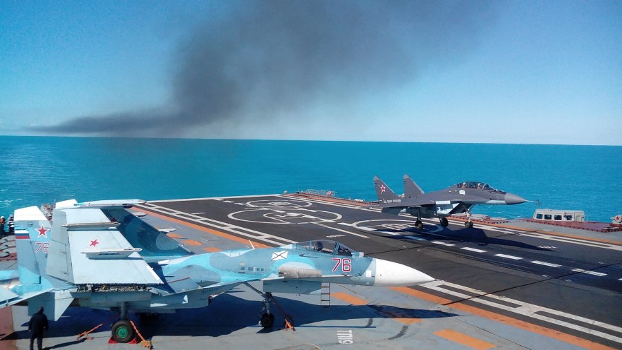 Су-33 на Адмирале Кузнецове