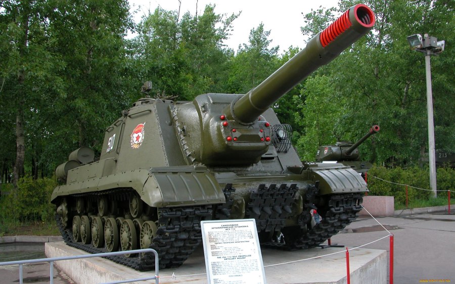 Танк ИСУ 152 зверобой