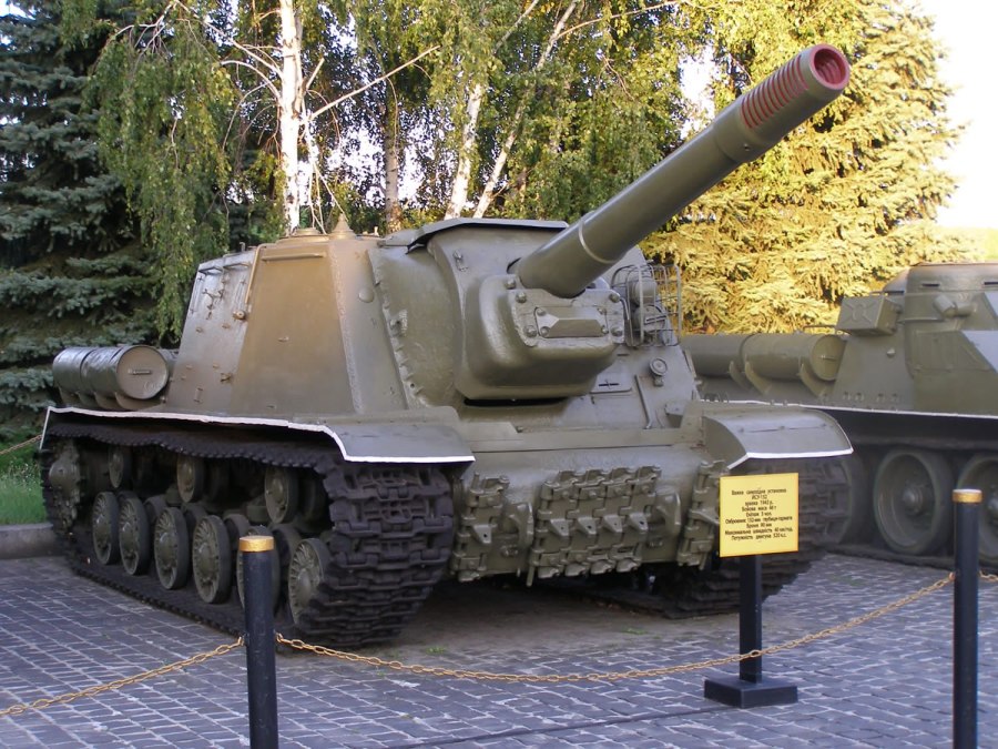 Танк ИСУ 152 зверобой