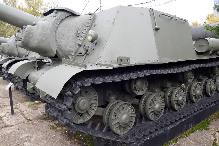 Самоходка ИСУ 152