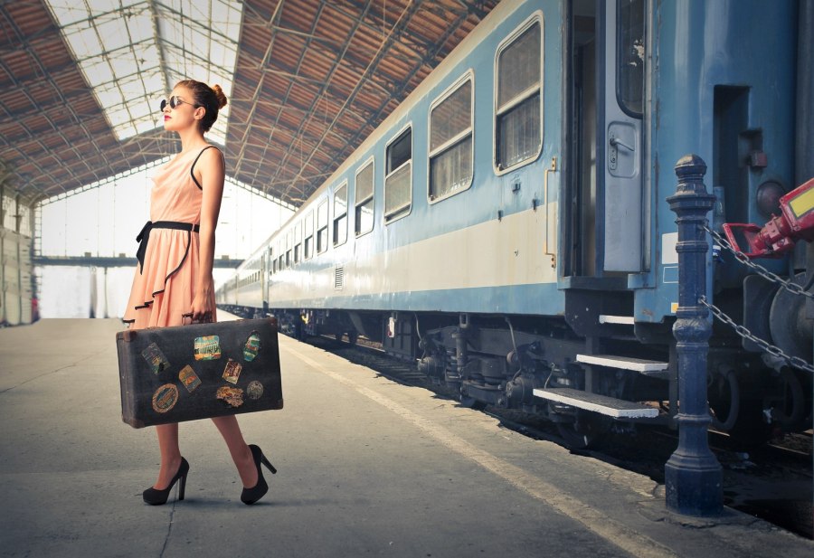 Фотосессия в ретро стиле на вокзале