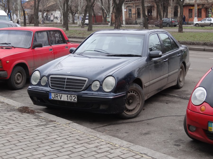 Мерс с 102 регионом