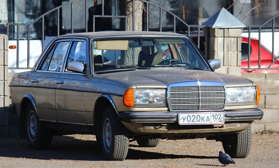 Mercedes 102w б