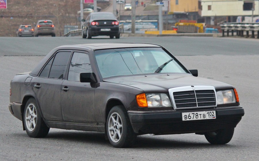Мерседес 102 старый