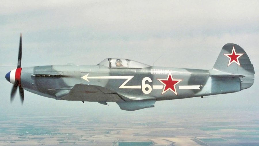 Советский истребитель "як-1б"