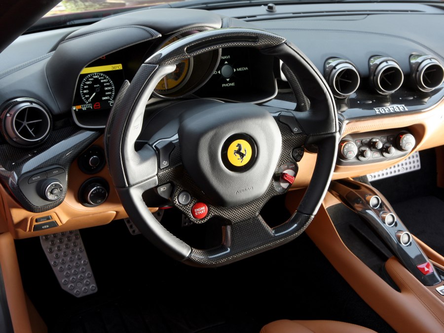Ferrari f12 Berlinetta черная