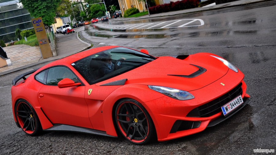 Феррари f12 Berlinetta