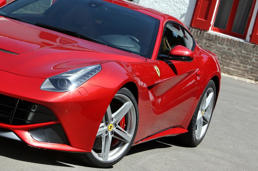 F12 Berlinetta 2020