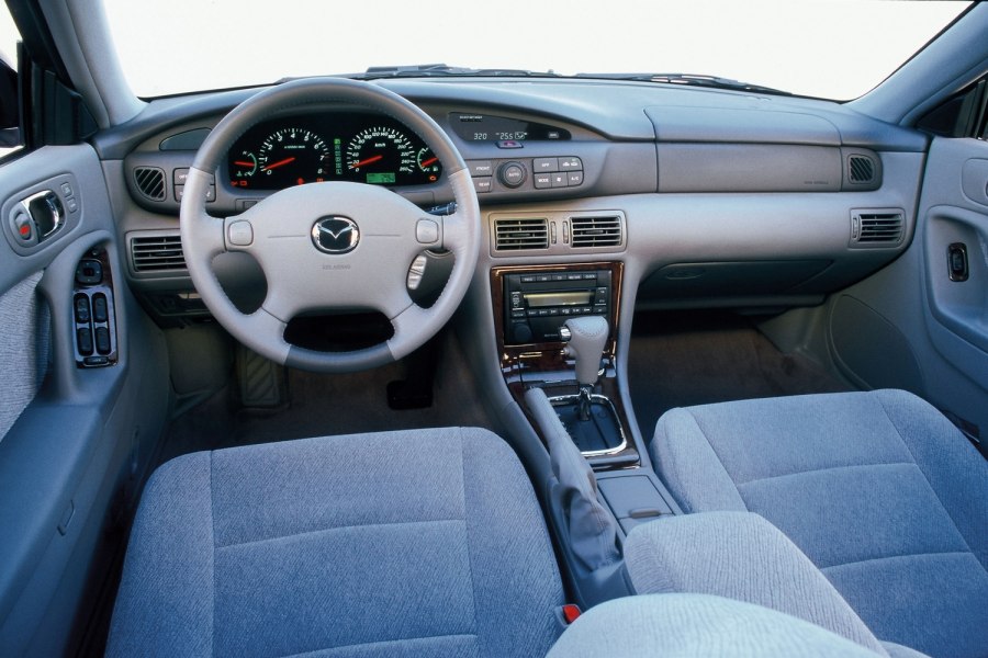 Mazda xedos 9, 2000