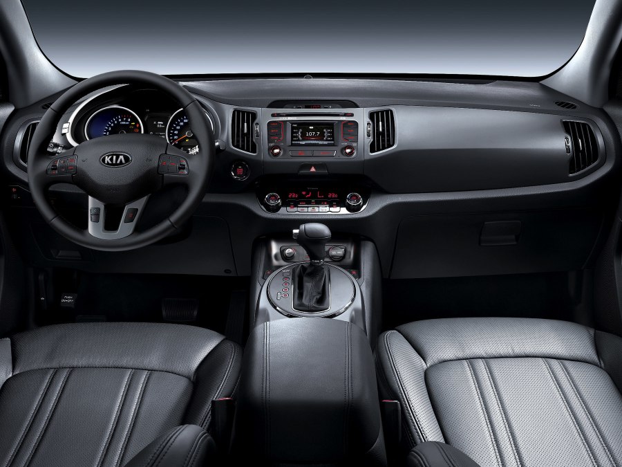 Kia Sportage 3 сзади в салоне