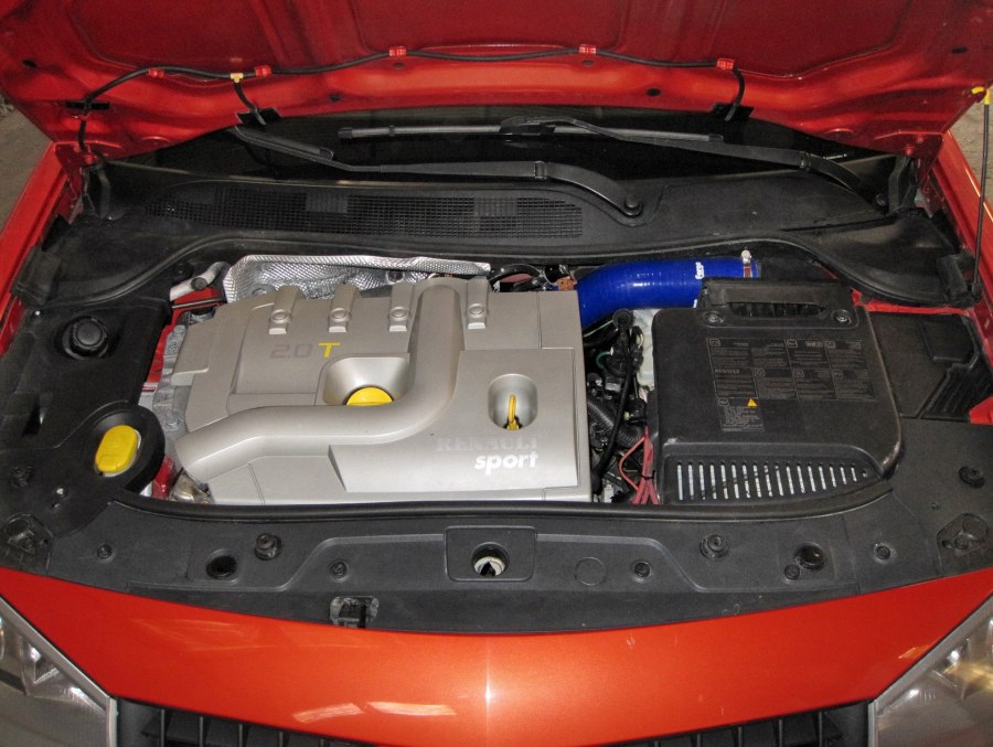 Megane 2 RS под капотом