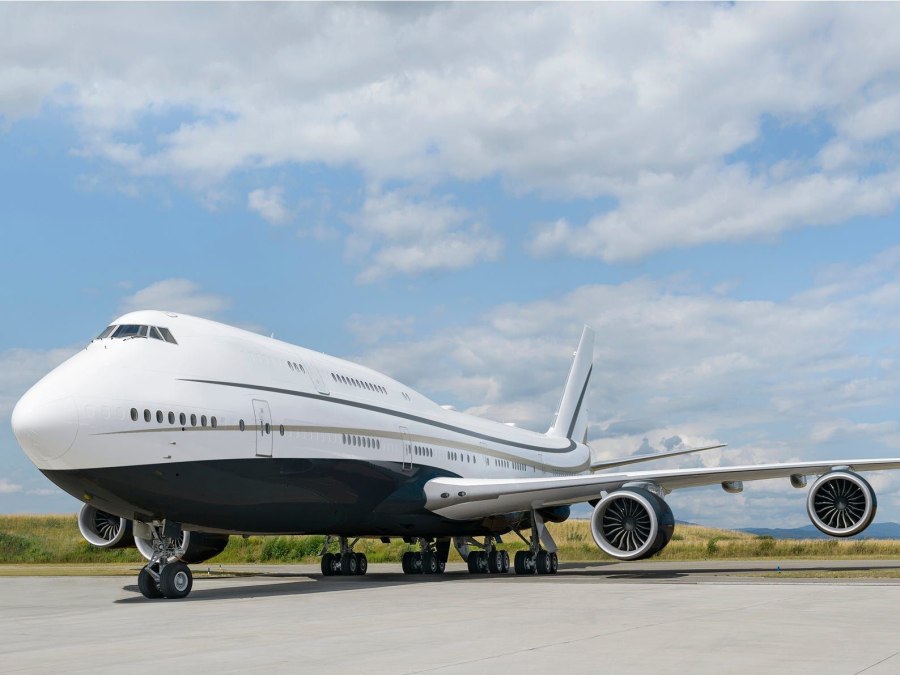 Boeing Business Jet 747-8i