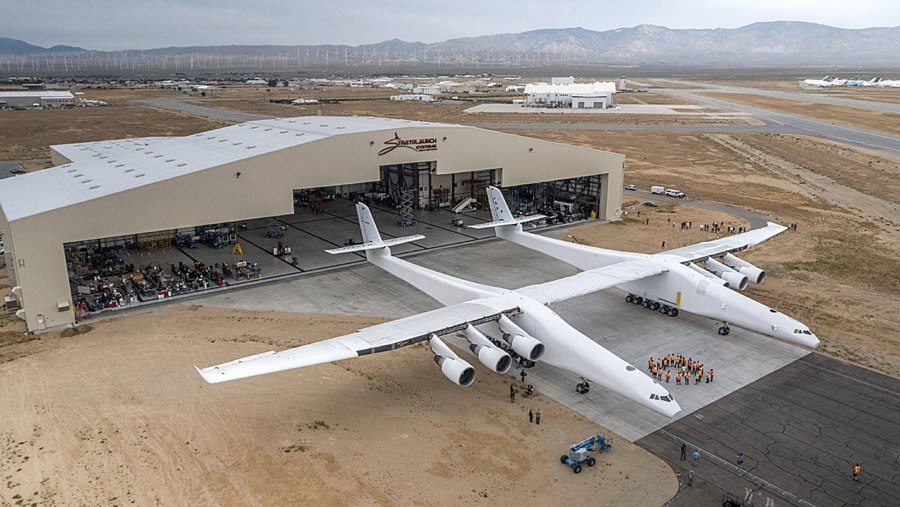 Самый большой самолет в мире АН-225 Мрия