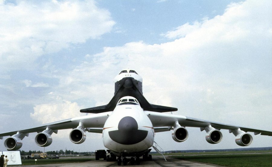 747-8 INTERCONTINENTAL