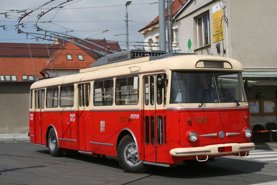 Троллейбус Skoda 9tr СССР