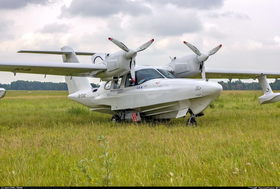 Самолёт-амфибия ла-720