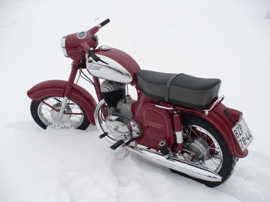 Мотоцикл Jawa 250