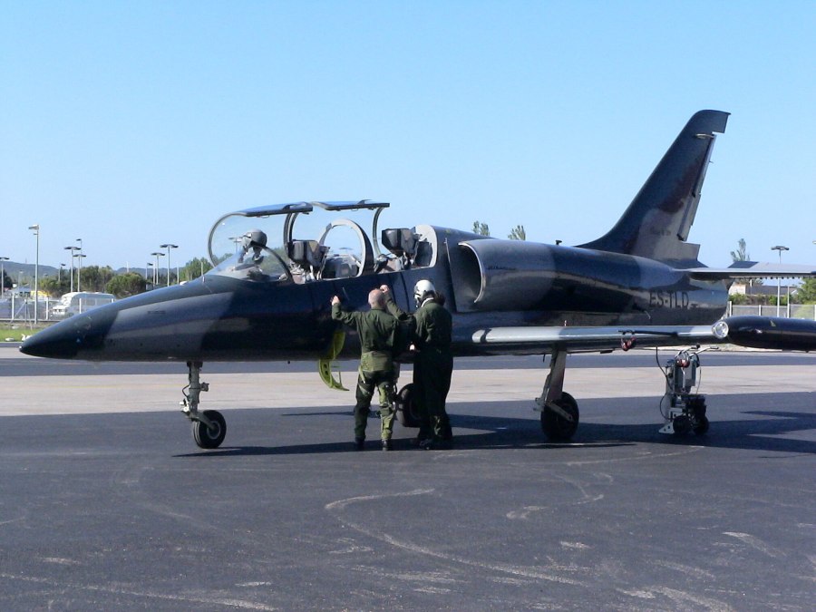 Самолет л-39 Альбатрос