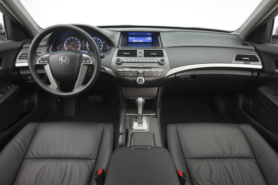 Honda Accord Plug-in Hybrid 2014 панель управления