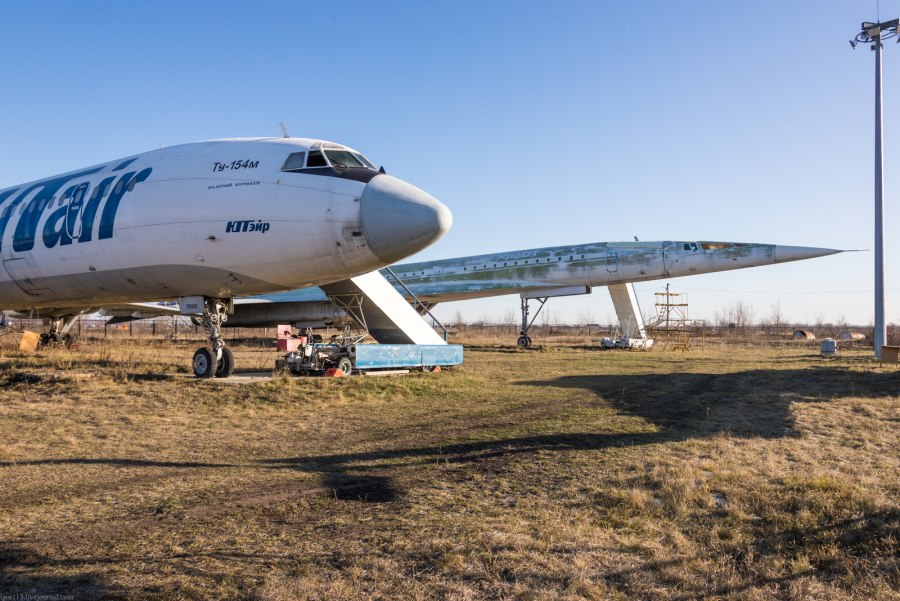 Планер самолета ту-204