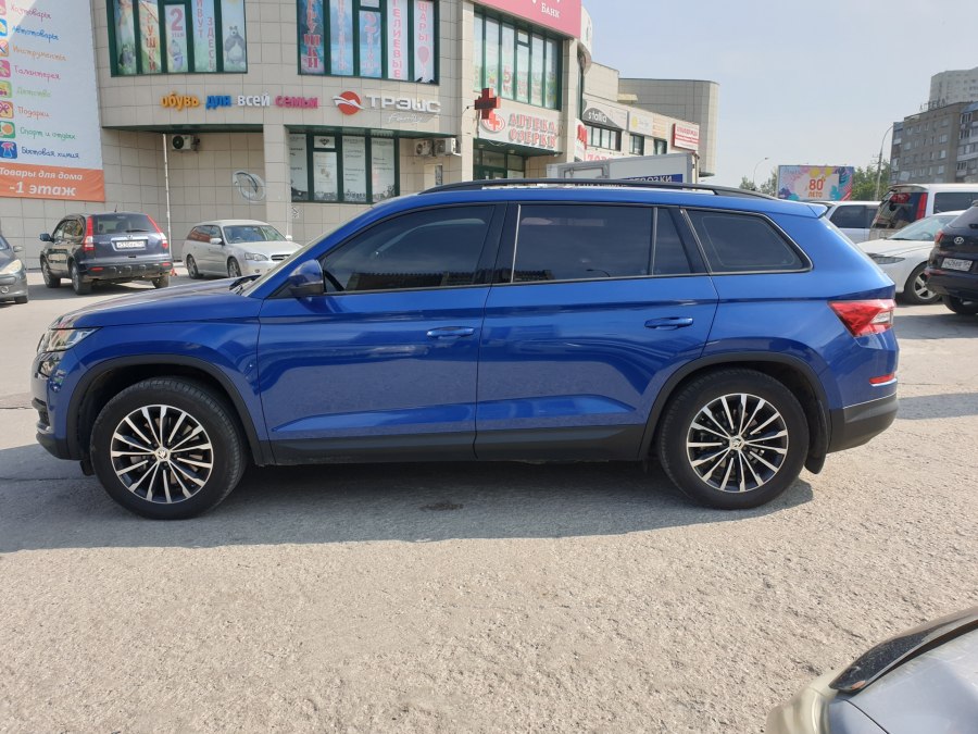 Skoda Kodiaq белый r19