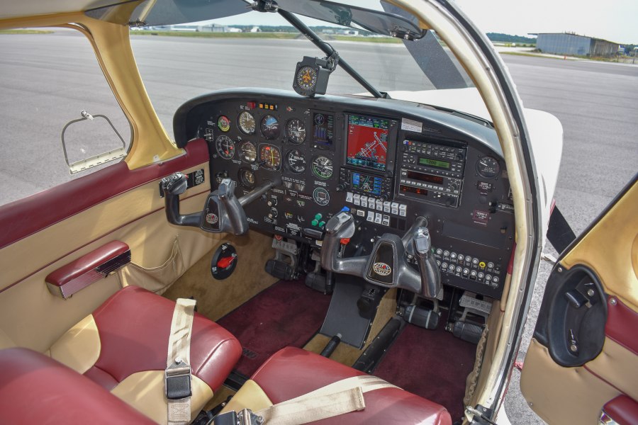 Самолет-амфибия бе-12п-200