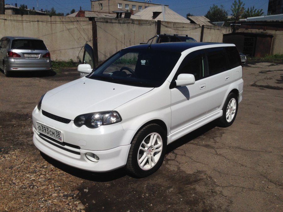 Белая Honda HR-V 2002