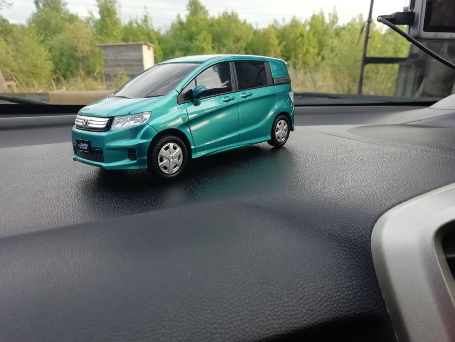 Honda freed Spike