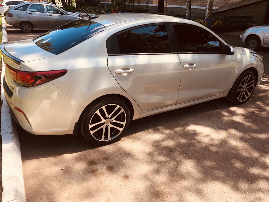 Kia Rio 4 r16