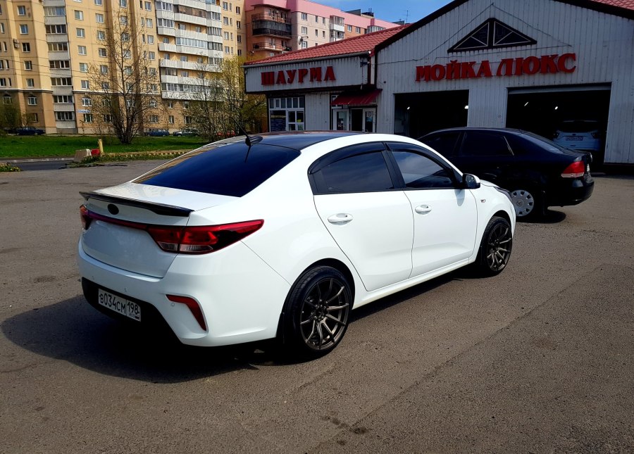 Kia Rio 4 Tuning белый